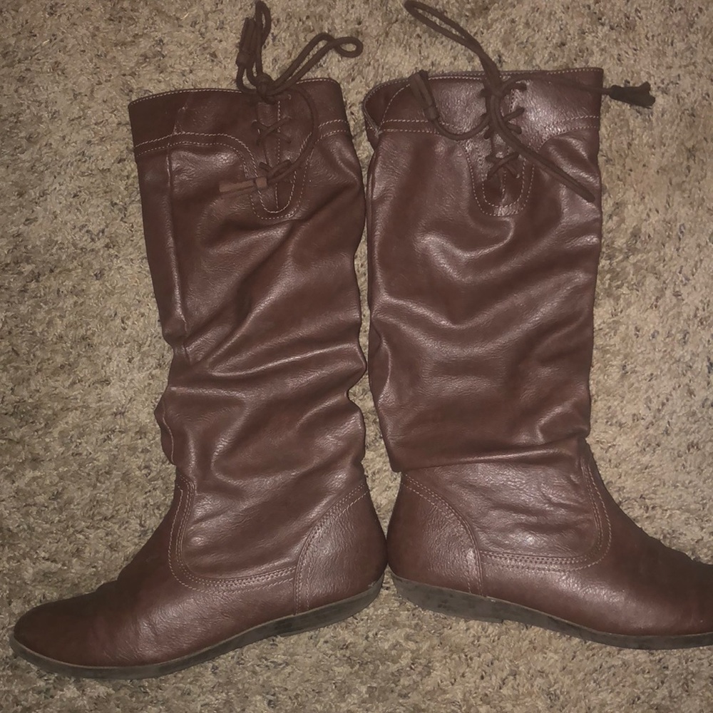 Adorable Brown Boots!